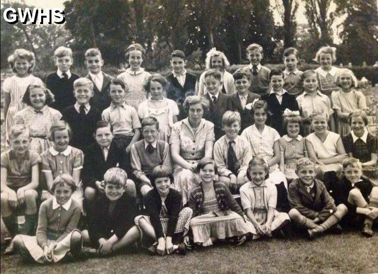 32-069 All Saints Junior school Wigston Magna , Miss Allssop class