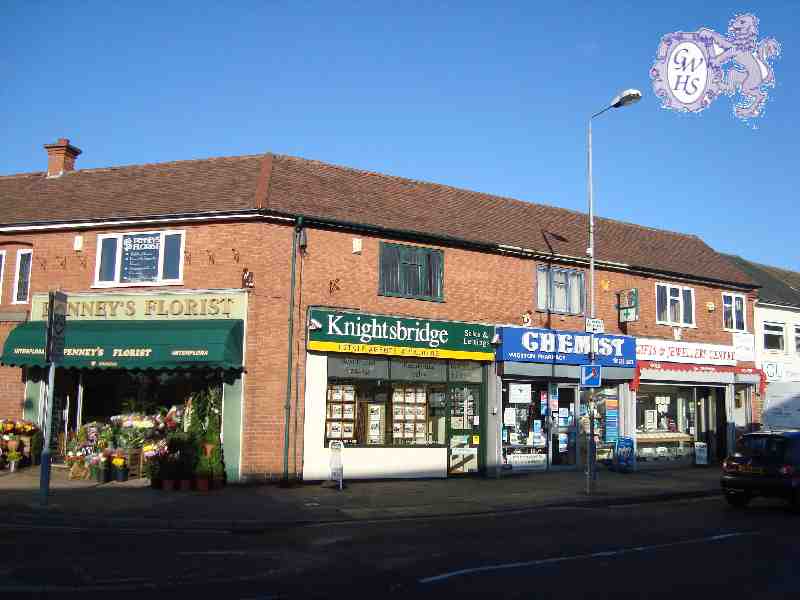 17-060 Penny's and Knightsbridge on corner of Aylestone Lane and Leicester Road Wigston Magna 2011