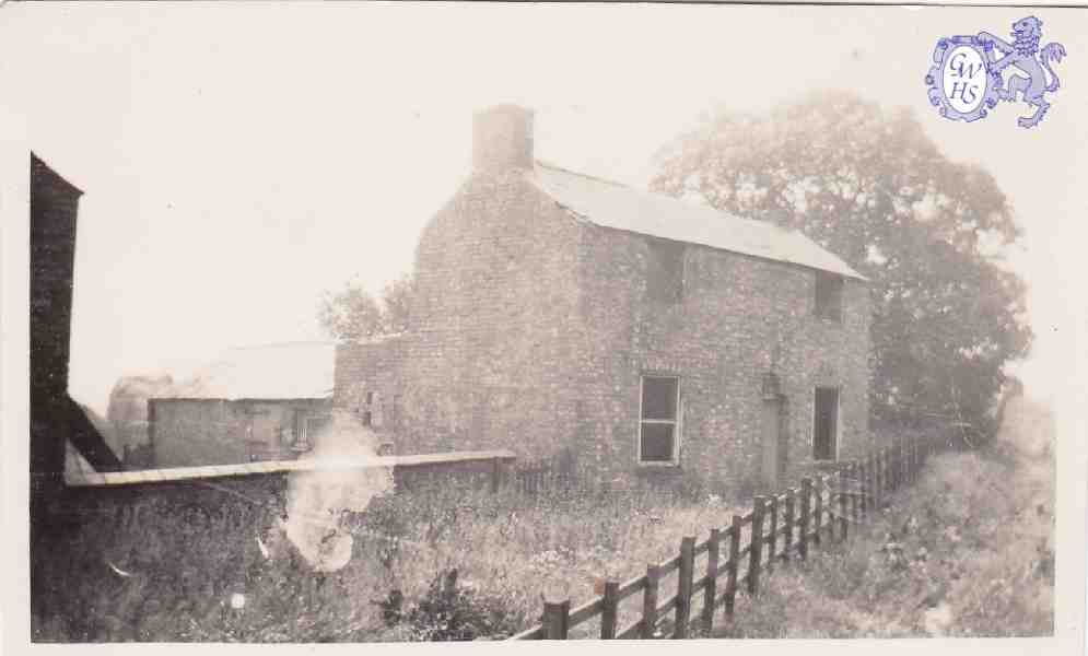 8-6 Aylestone Lane old farmhouse - Gold Hill Lodge overlooking the railway line c 1900