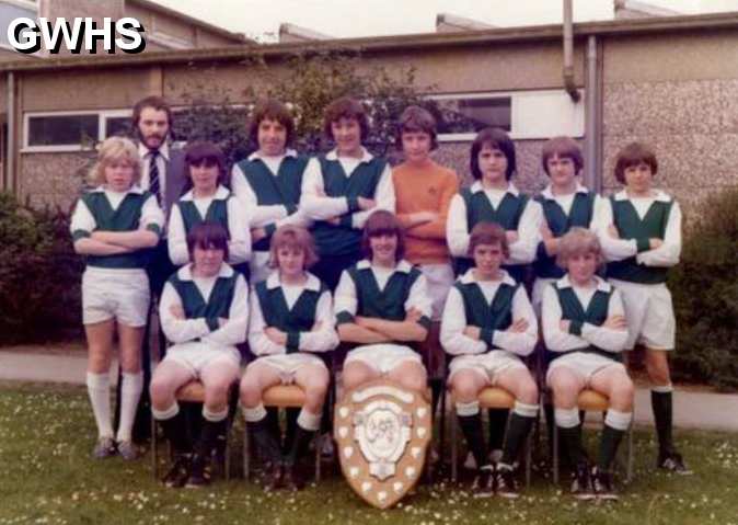 31-312 Bushloe 1975-6 County Champions