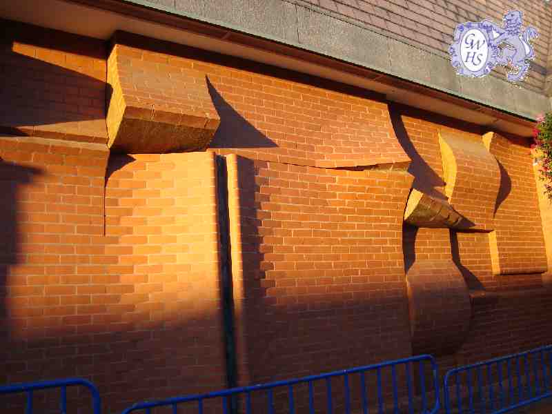 15-072 Sainsbury brickwork Bell Street Wigstom 2010