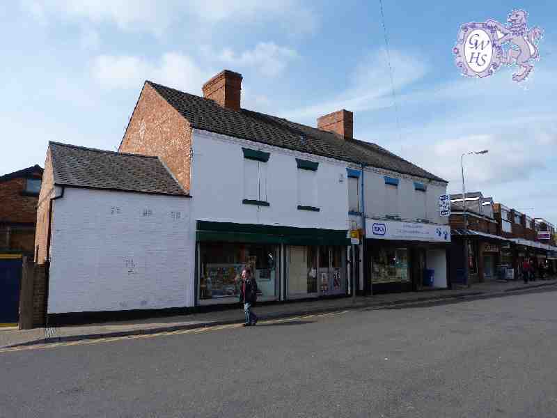 19-254 Art Shop and RSPCA Shop Bell Street Wigston Magna April 2012