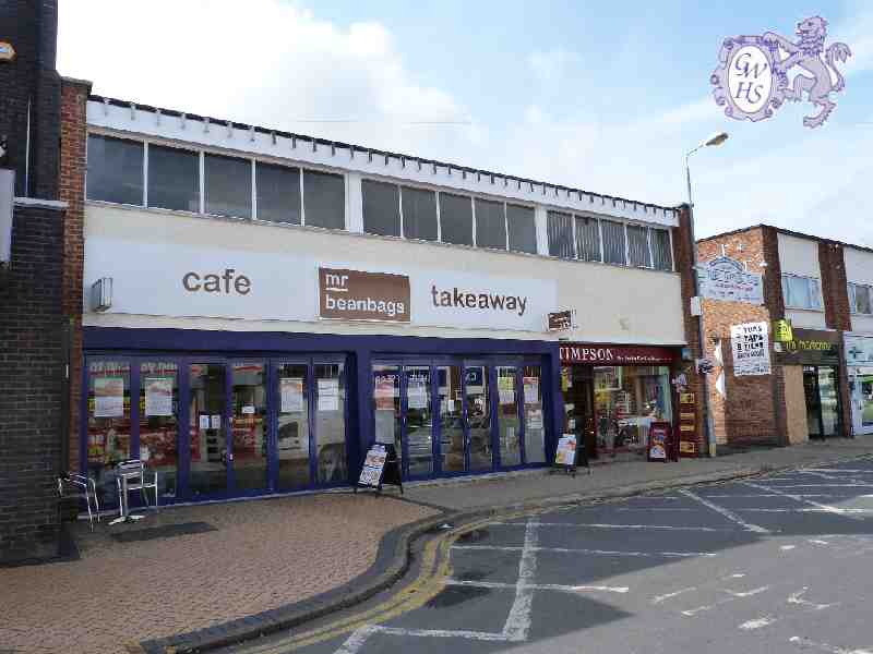 19-269 Mr Beanbags Cafe and Timpsons Bell Street Wigston Magna April 2012