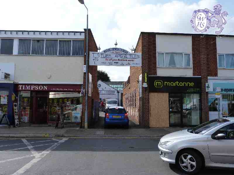 19-271 Tubs Taps and Tiles Bell Street  Wigston Magna April 2012