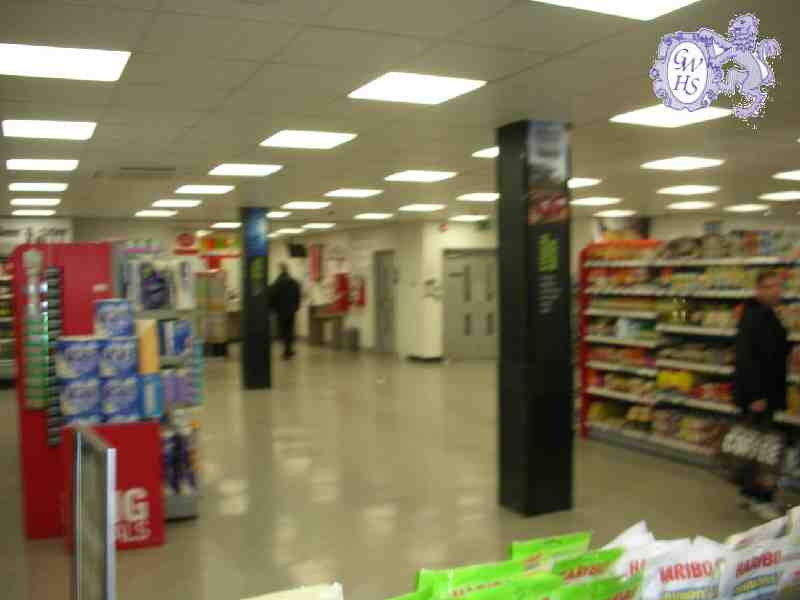 30-037 CO-OP Bell Street Wigston Magna Jan 2016, last day
