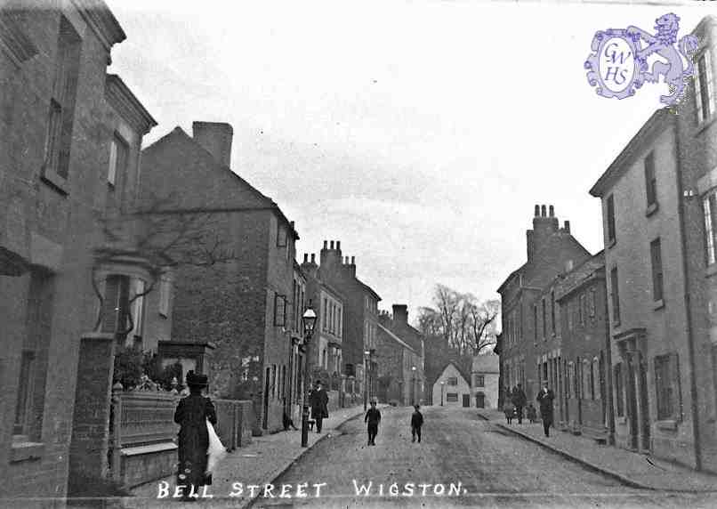 32-073 Bell Street Wigston Magna looking towards the bank - pre 1900