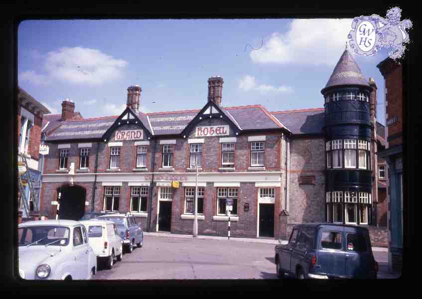 26-187 Grand Hotel South Wigston circa 1960