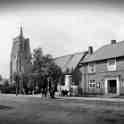 32-053 St Thomas Church, South Wigston - Postcard from 1939 32-053 St Thomas Church, South Wigston - Postcard from 1939