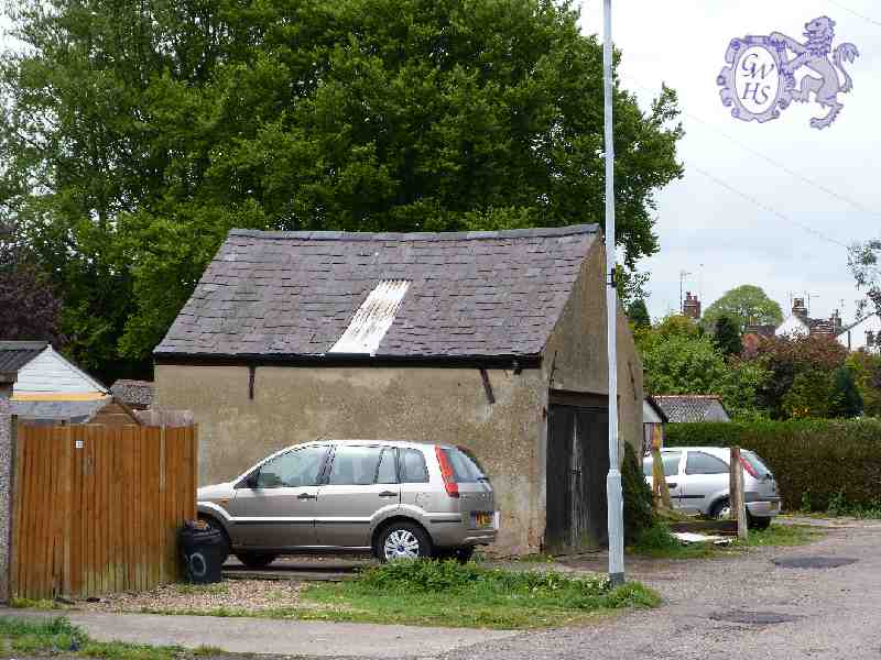 23-292 Rear of 118 Moat Street with access to Blunts Lane - Old FWK workshop now a grarage May 2013