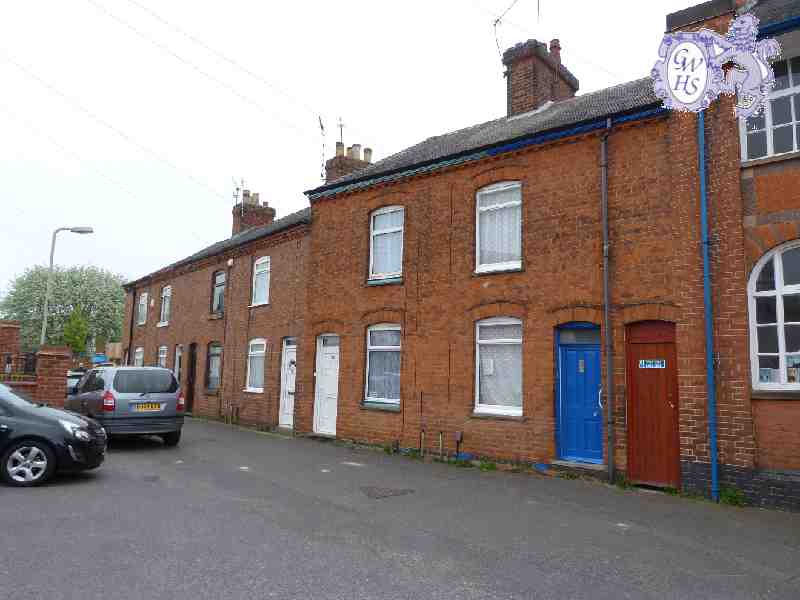 26-015 Cottages on Blunts Lane between Cross Street and Bull Head Street Wigston Magna April 2014