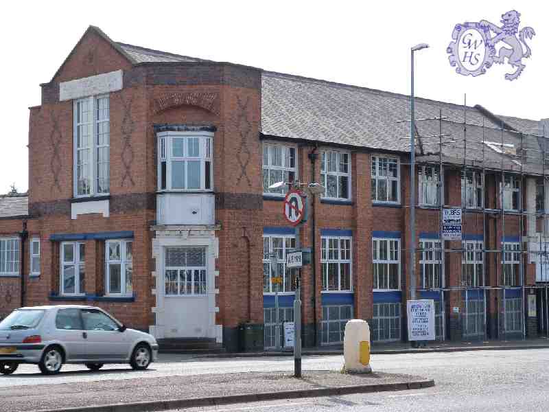 19-295 The Kings Centre Bull Head Street Wigston Magna April 2012