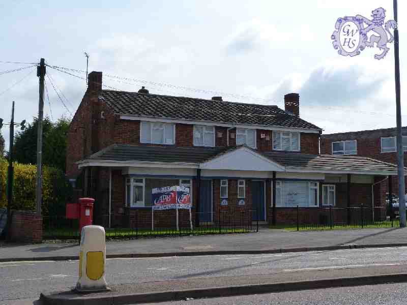 19-301 Vacant Office and Powdrill & Smith Accountants Bull Head Street Wigston Magna April 2012