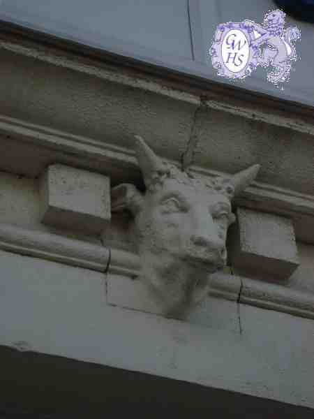 23-879 The Bull Logo on the Kings Centre Building on Bull Head Street Wigston Magna 2014