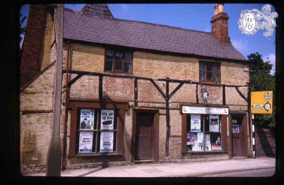26-170 The Quaker House Bull Head Street Wigston Magna circa 1969