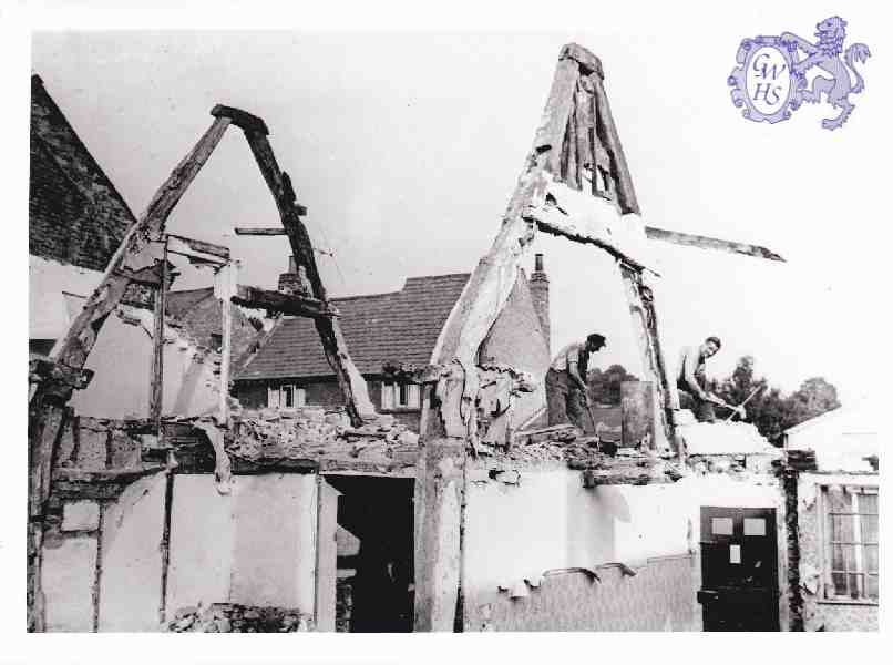 8-97 Old Crucks cottages - Ted Fisher Bull Head Street Wigston Magna