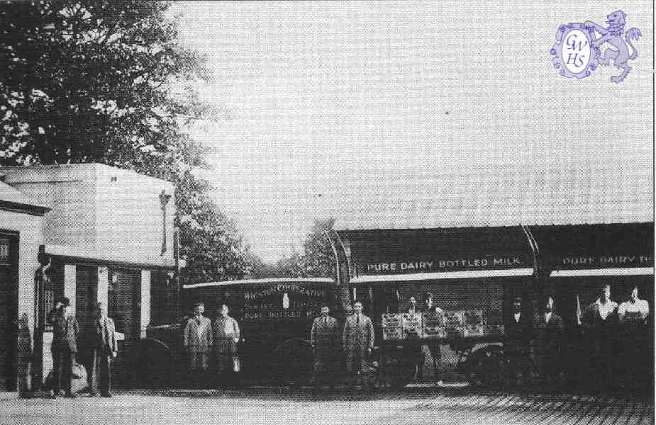 22-152 Wigston Co-operative Society Dairy circa 1932 Bushloe End now Parlour Close