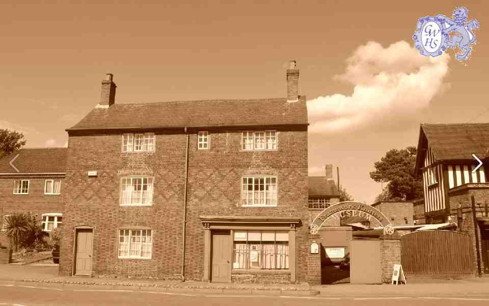 26-487 Framework Knitters Cottage with workshop behind Busloe End Wigston Magna