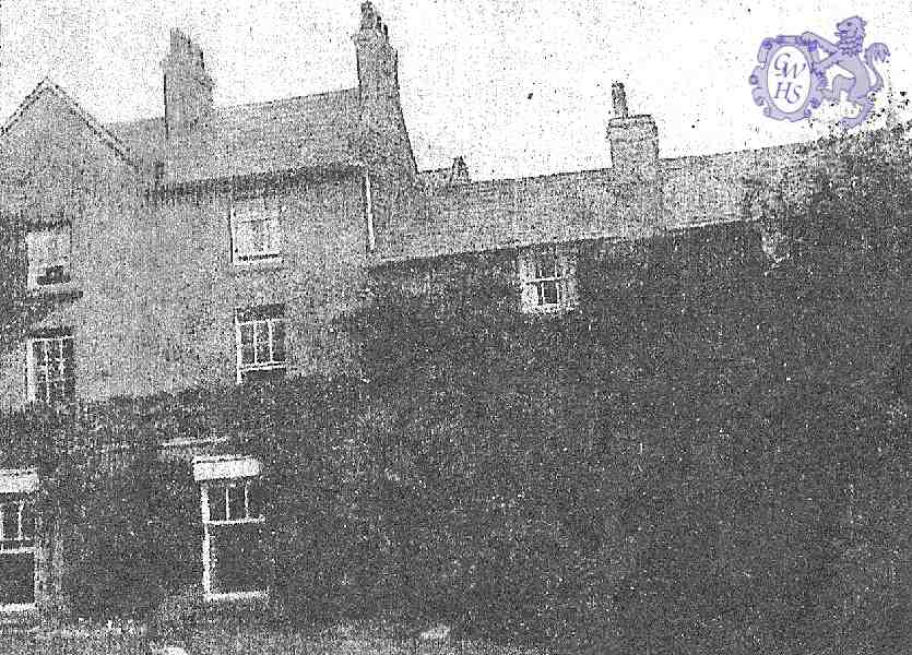 29-617 The Elms Bushloe End Wigston Magna taken from the side 1945