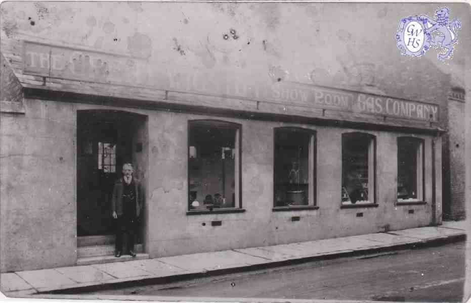 8-107 Gas showrooms Bushloe End Wigston Magna 1939