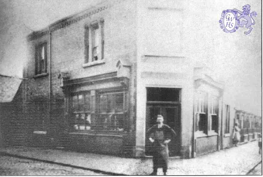 22-506 Mr Higgs & his Butchers shop corner Canal Street and Bassett Street South Wigston circa 1910