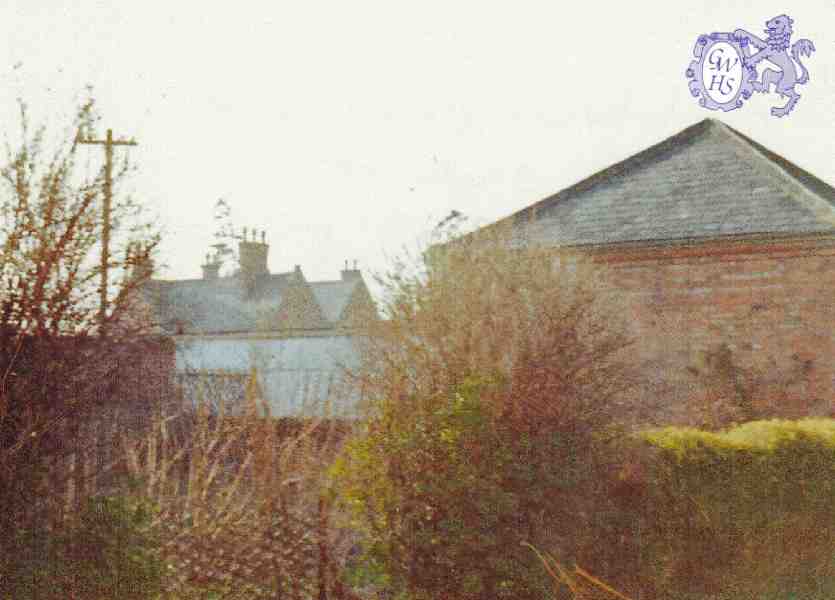 32-439 Garden of No.1 Church Nook Wigston Magna c 1965