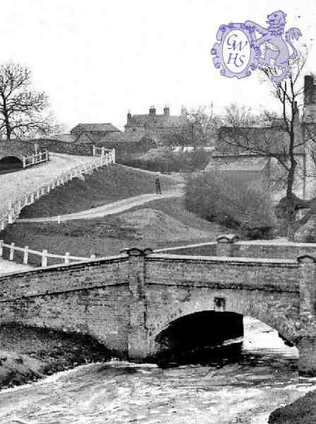 31-002 Countesthorpe Road and Crow Mill farm houses