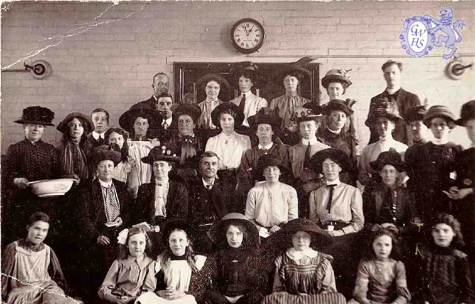 15-070 Wigston ladies Congregational chapel in Long Street early 1900's 