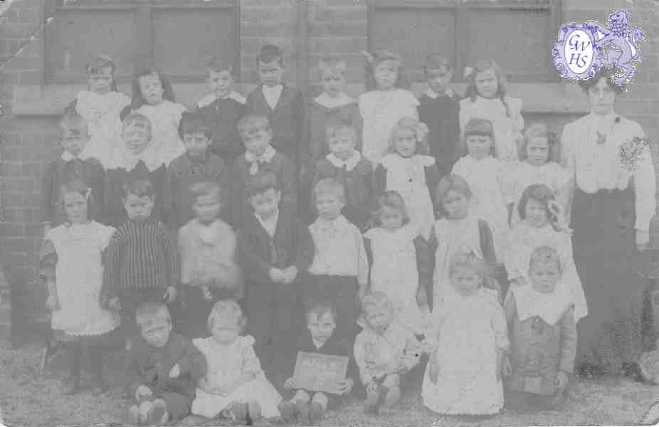 19-017 Bell Street Infants Wigston Magna Class Standard 1 1906