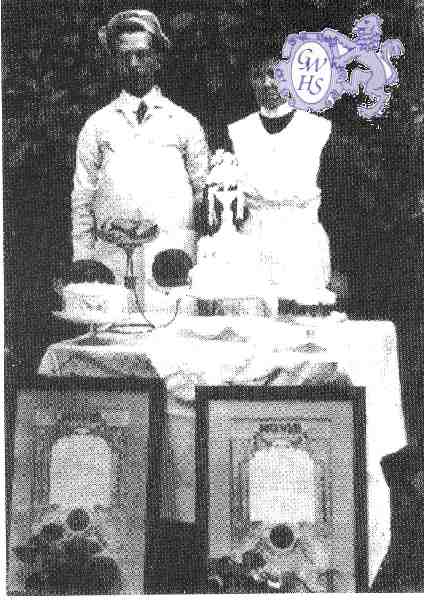 22-213 John Thomas and Elizabeth Hilton with prize winning handiwork Wigston Magna