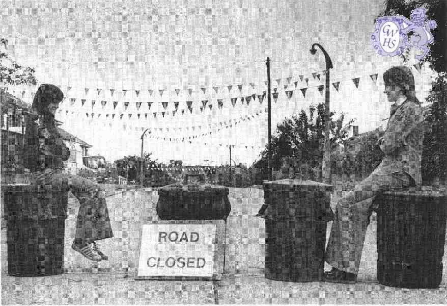 22-252 Little Hill Estate Queens Silver Jubilee 1977 Wigston Magna
