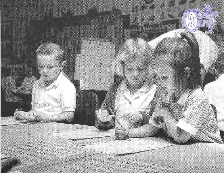 22-269 All Saints Primary School class 1W l-r Thomas Grew, Rebecca Parkes, Lauren Bate Wigston Magna