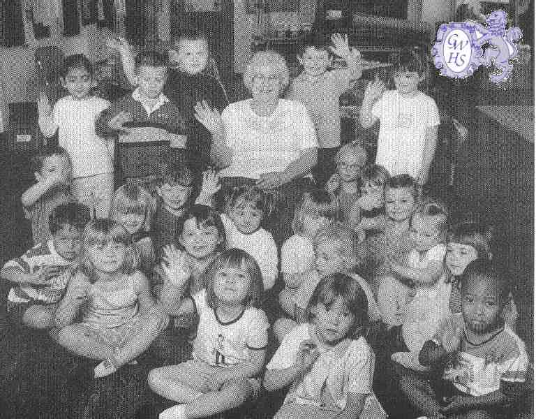 22-271 Spire School teachers Mrs Roma Piggin Wigston Magna