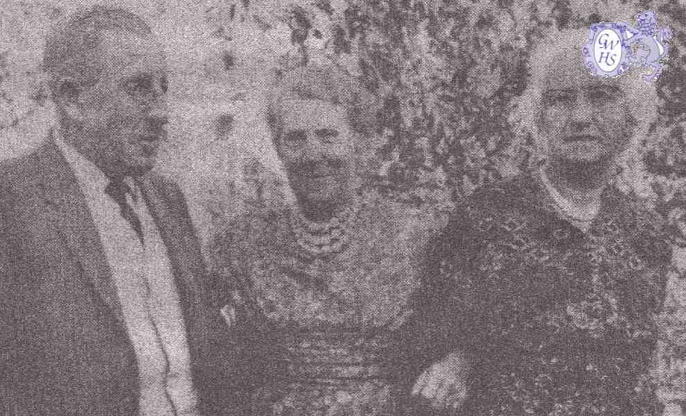 22-427 Mr Farnell - Mrs M Lucas - Mrs Farnell circa 1964