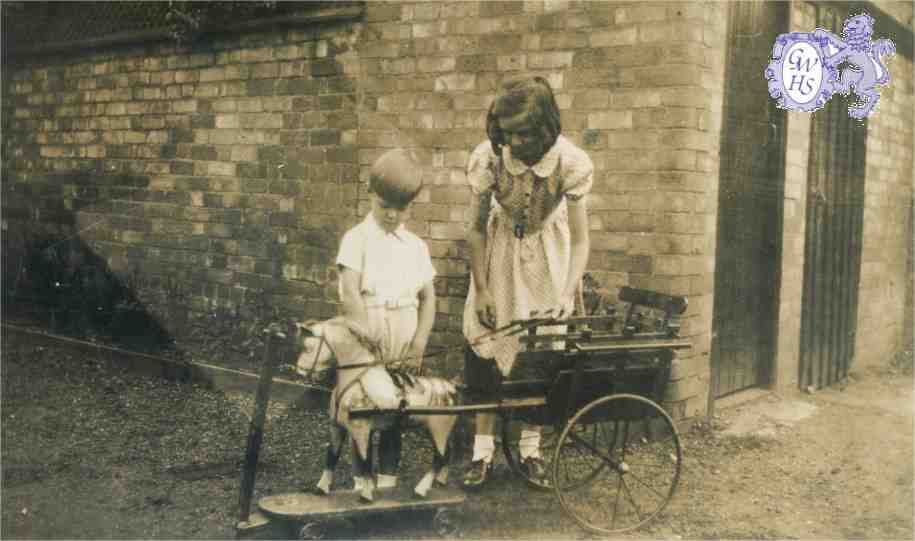 22-488 Barrie Edward Forryan and Marian Lucas Wigston circa 1957  