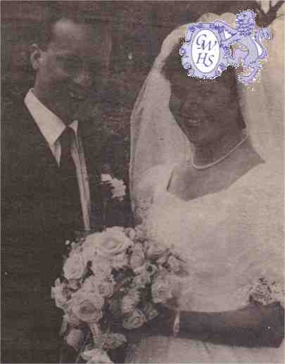 22-548 Marrage of Sharron Wildbore and Paul Jones at All Saint's Wigston 1990