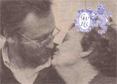 22-555 Hostage Mr Peter Stubbs and his mother Joan Stubbs of Wigston 1990