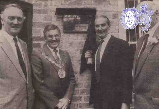 22-560 Peter Clowes - John Royce - Timothy Brooks - Duncan Lucas at plaque unveilling at FWK Museum Wigston 1990