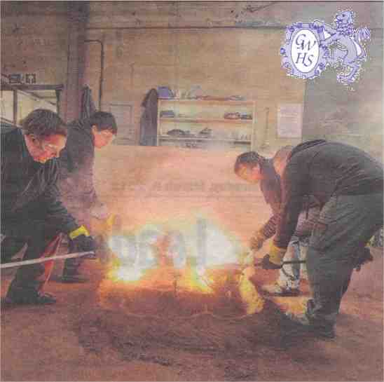 22-584 J R Workshop Ltd South Wigston cast Bronze Plaque for Queens Visit 2012