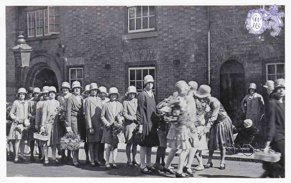 9-23 Sunday School Flower Parade in Long Street Wigston Magna