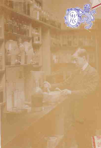 9-34 Cecil Andrew Forryan Chemist - born Bell Street Wigston Magna