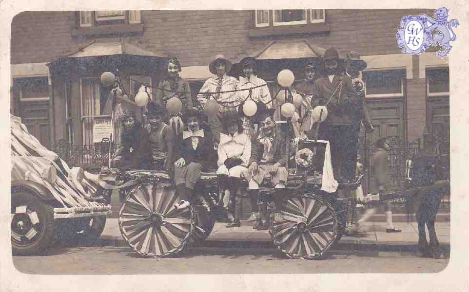 9-53 L R I Float Ernie Munton in Mortor Board Hat Wigston Magna