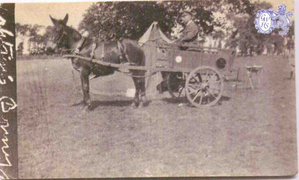 23-689 Captain Albert Dann in pony and trap