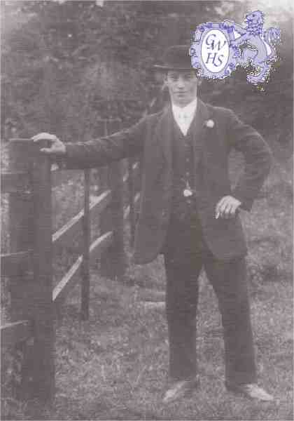 23-735 Cecil Chapman b 1895 Wigston Magna