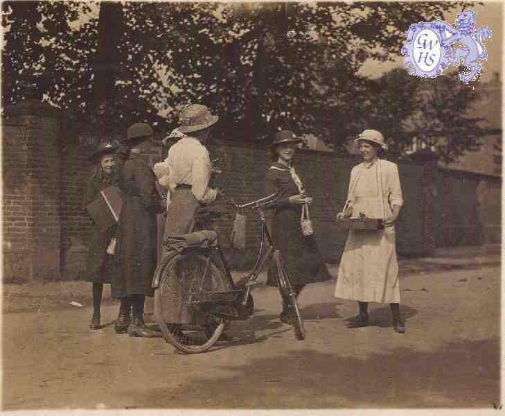 25-048 Alexander Rose Day Bushloe End with the Co-op farm wall in the back ground Wigston Magna c 1920