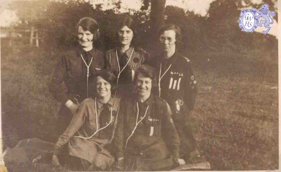 25-061 1st Wigston Rangers A Menzies - E Wignall - E Bolton - Violet Bartlet -Lilly Webb