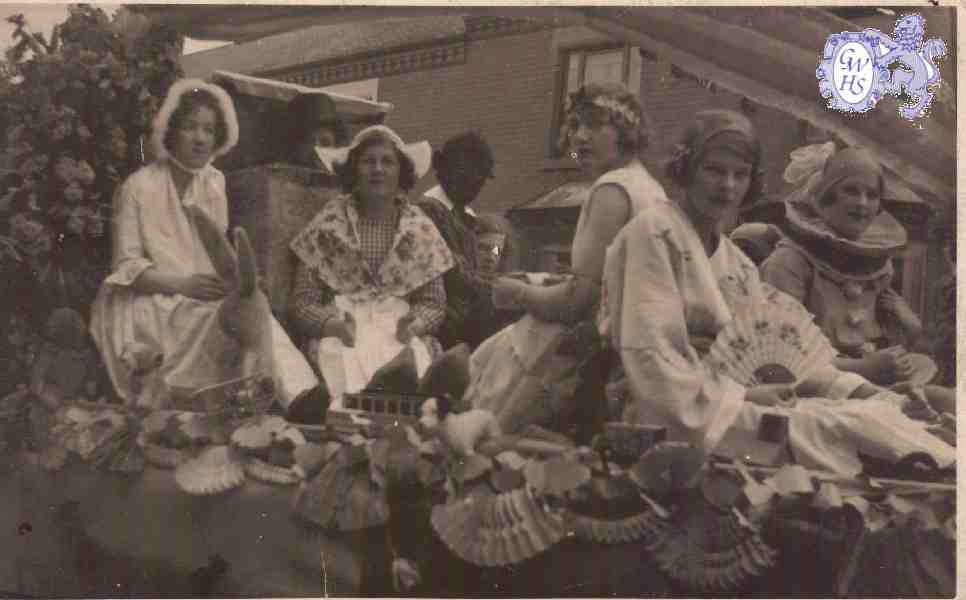25-070 Leicester Royal Infirmary Parade in Central Avenue 1930's