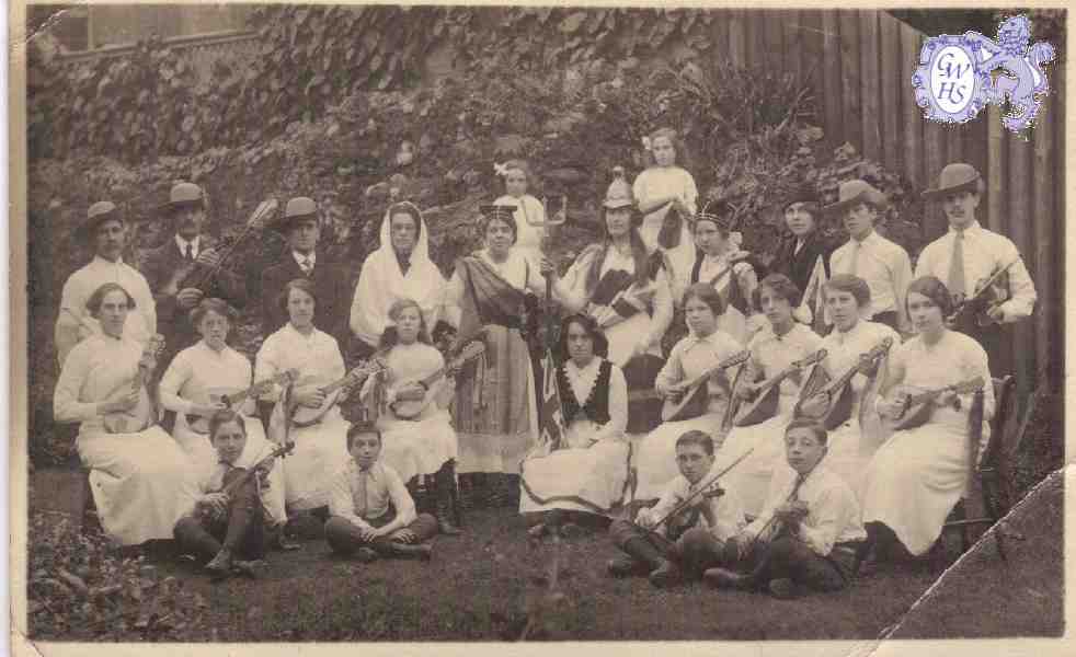 25-075 Band playing on Empire Day in Wigston Magna