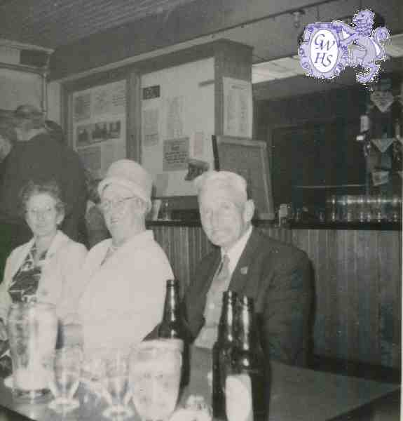 25-096 Penny's Bar Bulls Head Pub Bulls Head Street Wigston Magna