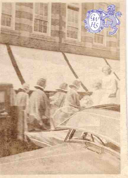 25-108 LRI Parade in Central Avenue Wigston Magna  circa 1935