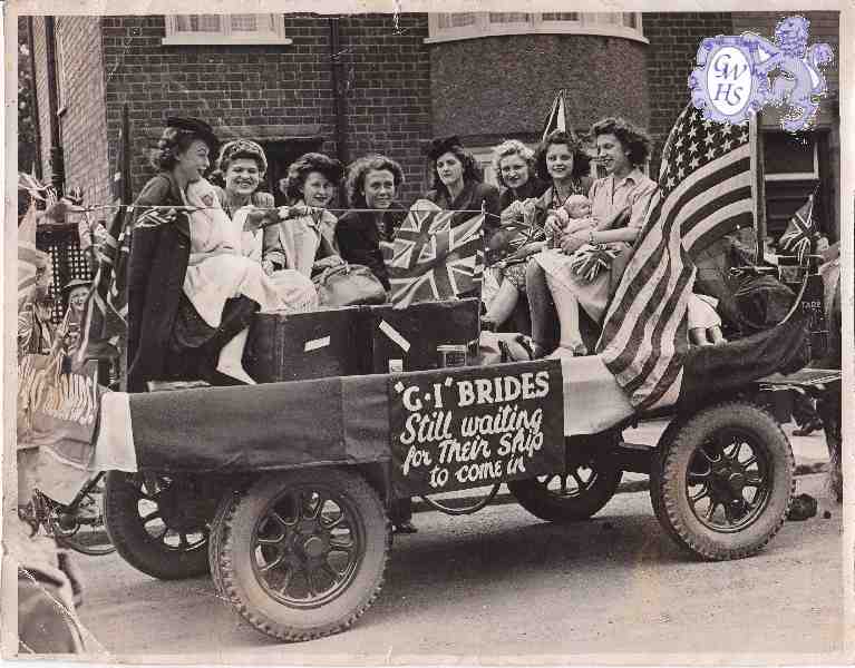 26-146 Holmes Factory Float GI Brides circa 1940 Wigston Magna